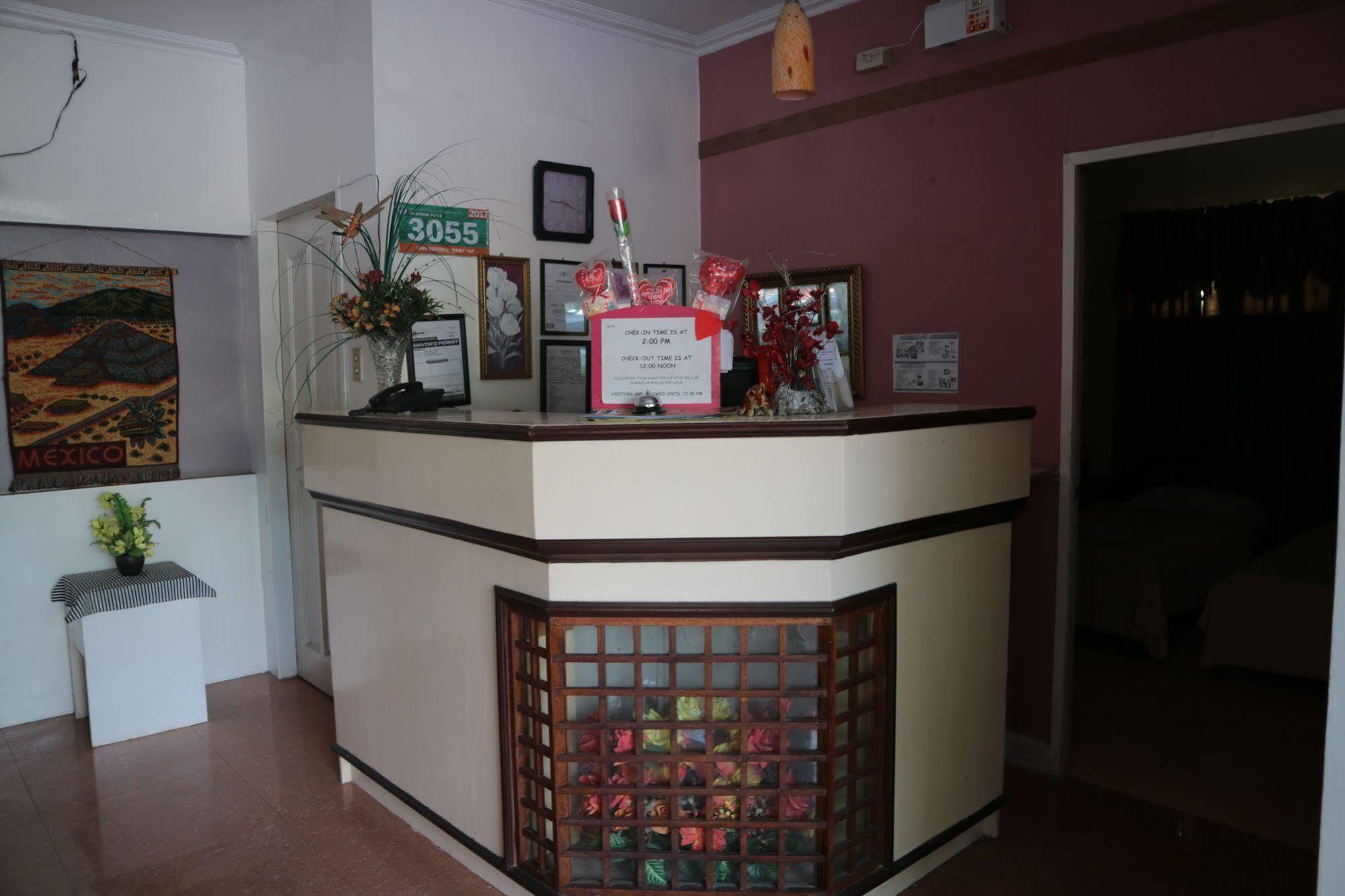 Newport Oak Pension Inn Città di Tagbilaran Esterno foto